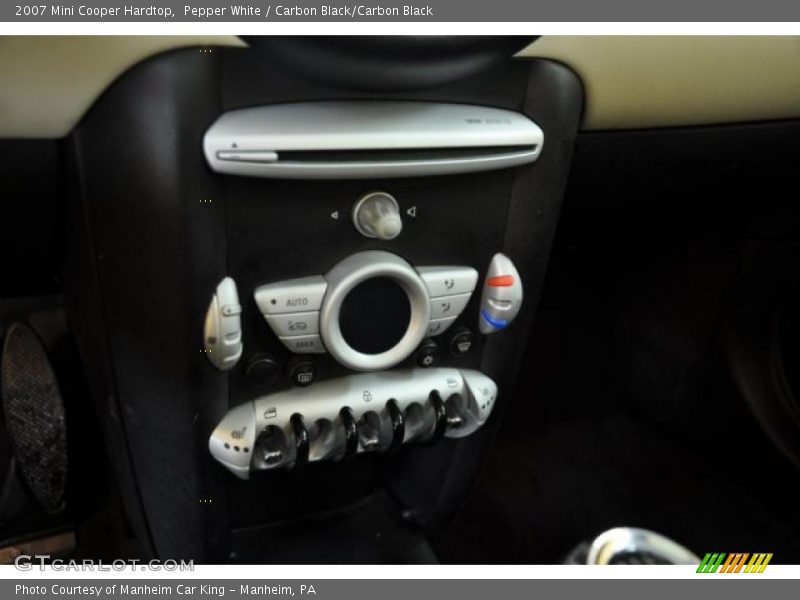 Pepper White / Carbon Black/Carbon Black 2007 Mini Cooper Hardtop