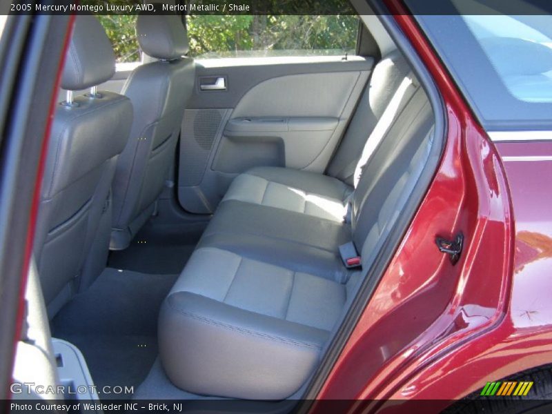 Merlot Metallic / Shale 2005 Mercury Montego Luxury AWD