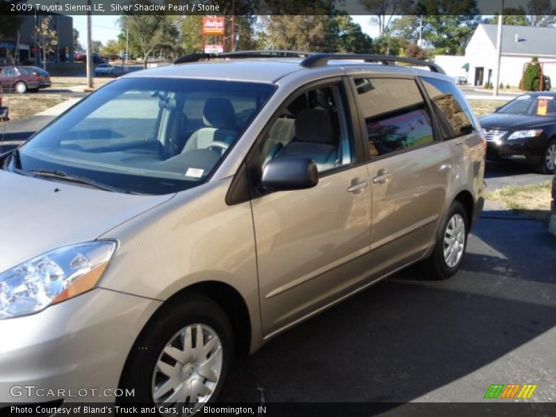 Silver Shadow Pearl / Stone 2009 Toyota Sienna LE