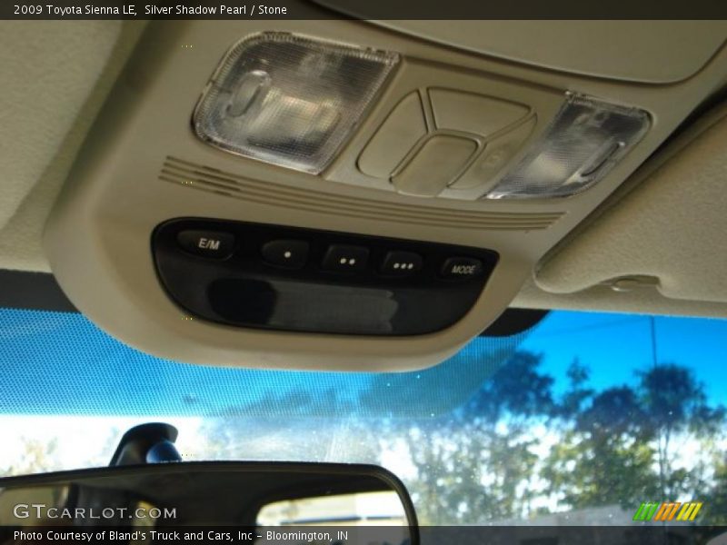 Silver Shadow Pearl / Stone 2009 Toyota Sienna LE