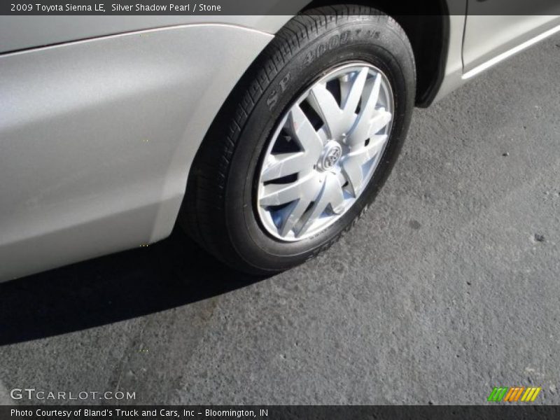 Silver Shadow Pearl / Stone 2009 Toyota Sienna LE
