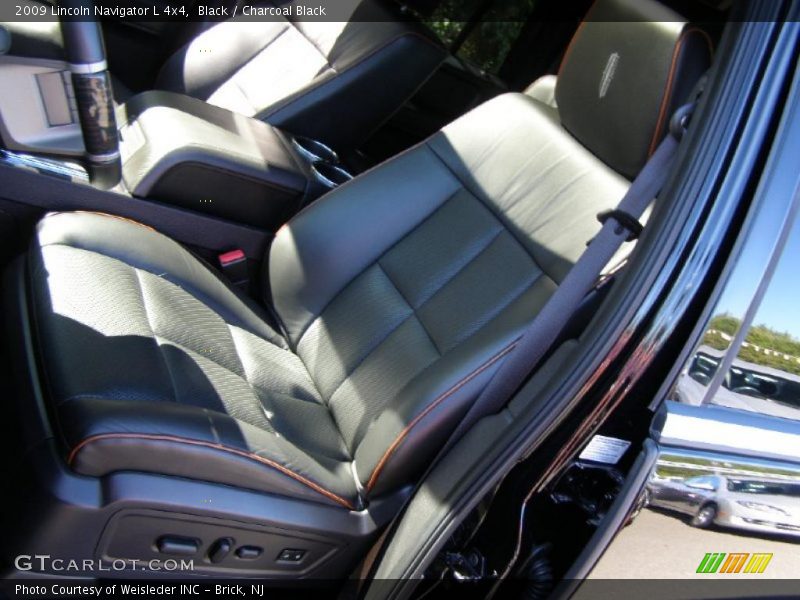 Black / Charcoal Black 2009 Lincoln Navigator L 4x4