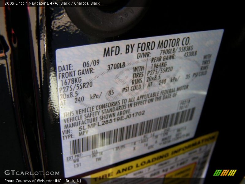 2009 Navigator L 4x4 Black Color Code UA