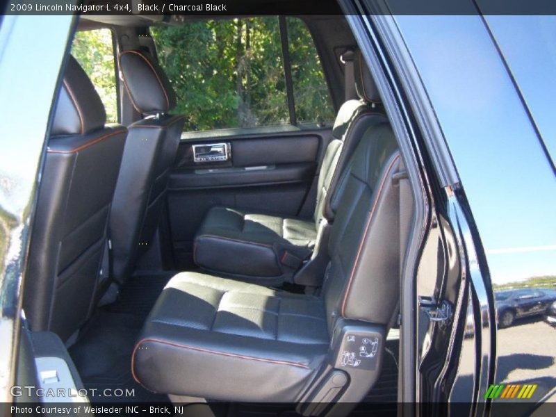 Black / Charcoal Black 2009 Lincoln Navigator L 4x4