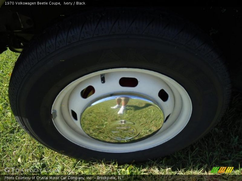 Ivory / Black 1970 Volkswagen Beetle Coupe