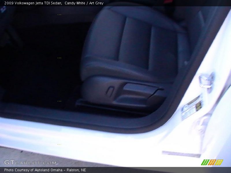 Candy White / Art Grey 2009 Volkswagen Jetta TDI Sedan