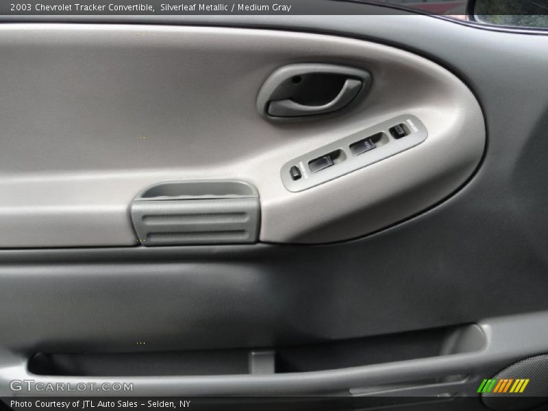 Silverleaf Metallic / Medium Gray 2003 Chevrolet Tracker Convertible