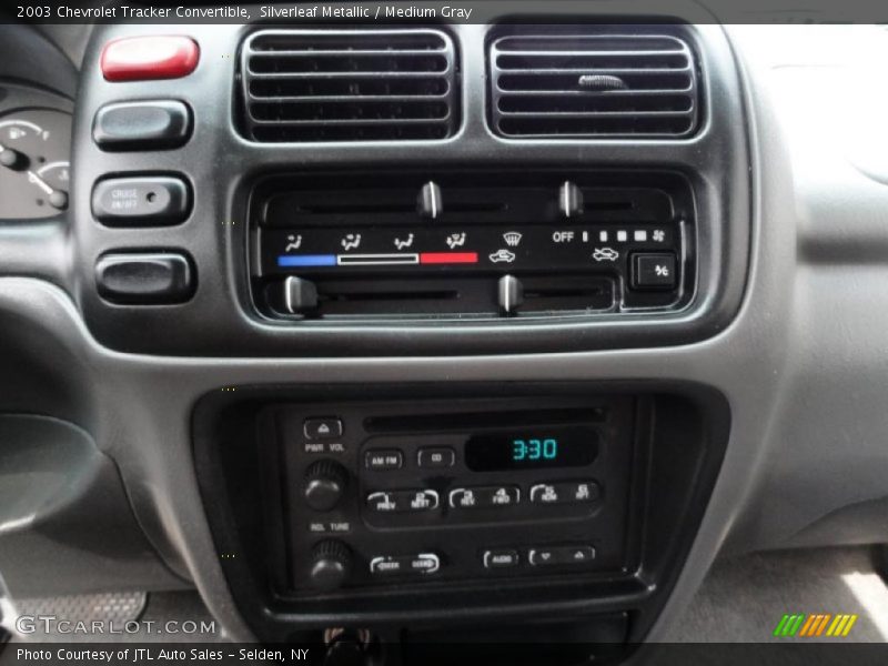 Silverleaf Metallic / Medium Gray 2003 Chevrolet Tracker Convertible