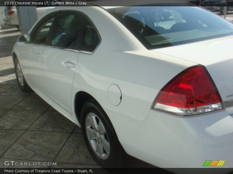Summit White / Gray 2010 Chevrolet Impala LT
