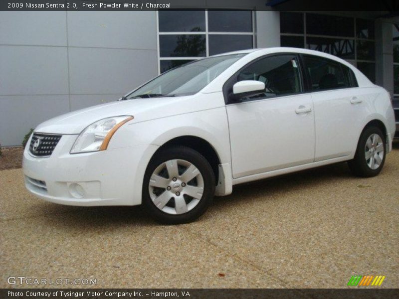 Fresh Powder White / Charcoal 2009 Nissan Sentra 2.0