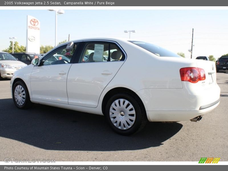 Campanella White / Pure Beige 2005 Volkswagen Jetta 2.5 Sedan