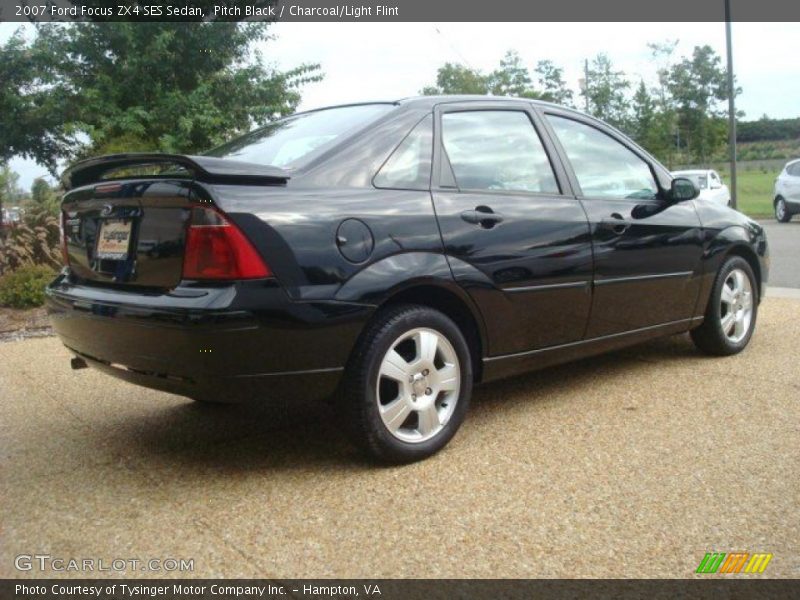 Pitch Black / Charcoal/Light Flint 2007 Ford Focus ZX4 SES Sedan