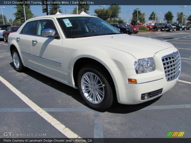 Cool Vanilla White / Dark Slate Gray 2010 Chrysler 300 Touring