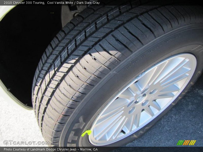 Cool Vanilla White / Dark Slate Gray 2010 Chrysler 300 Touring