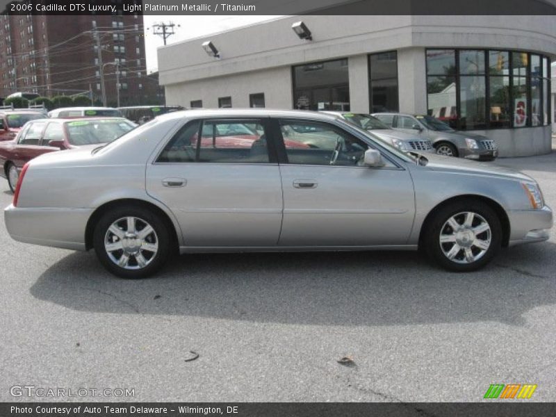 Light Platinum Metallic / Titanium 2006 Cadillac DTS Luxury