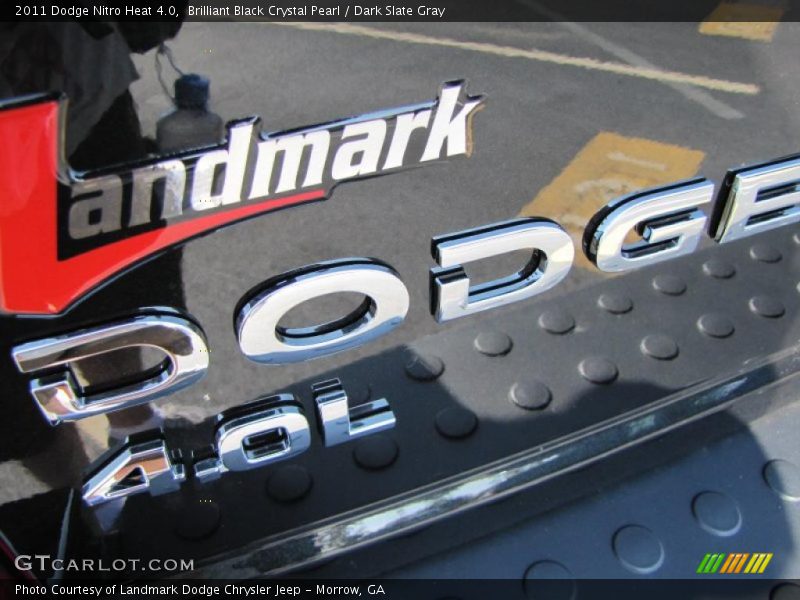 Brilliant Black Crystal Pearl / Dark Slate Gray 2011 Dodge Nitro Heat 4.0