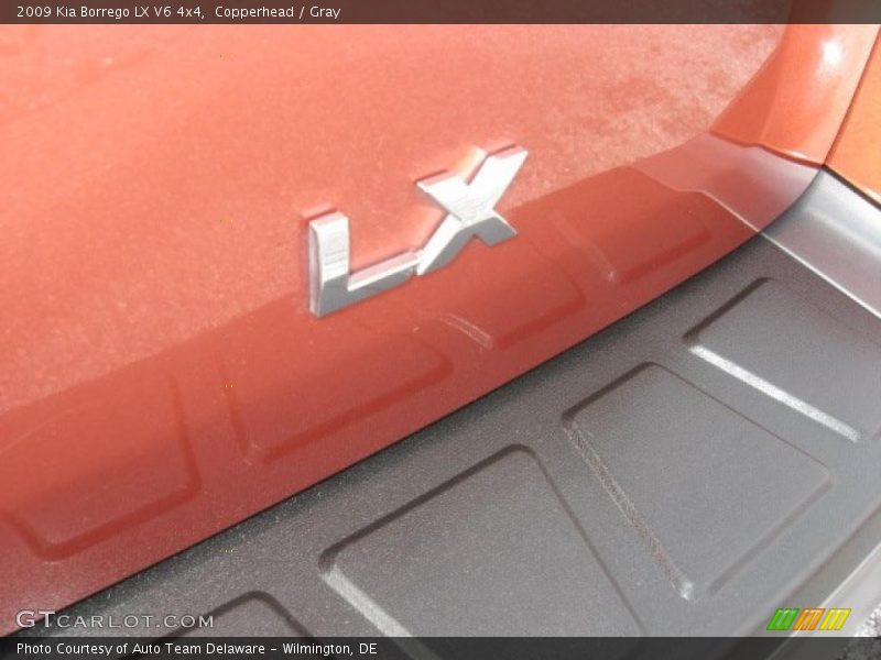 Copperhead / Gray 2009 Kia Borrego LX V6 4x4