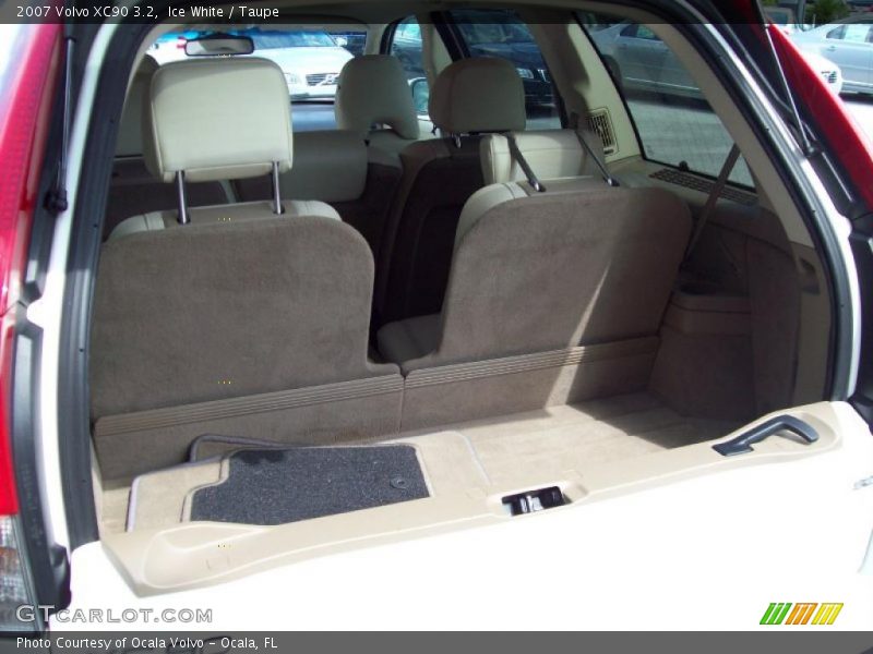 Ice White / Taupe 2007 Volvo XC90 3.2