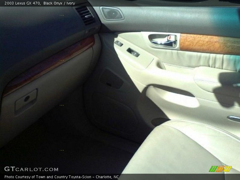 Black Onyx / Ivory 2003 Lexus GX 470