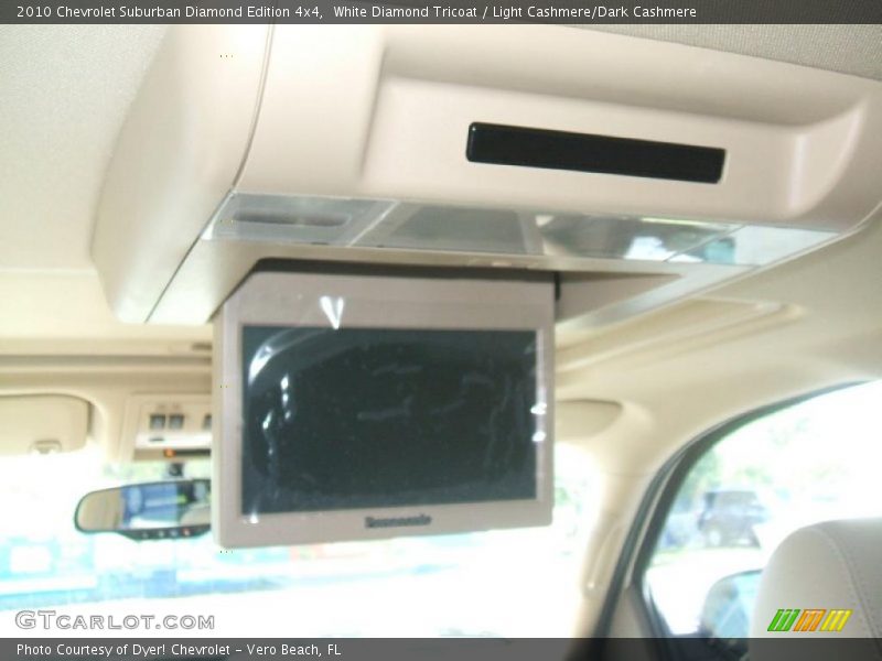 White Diamond Tricoat / Light Cashmere/Dark Cashmere 2010 Chevrolet Suburban Diamond Edition 4x4