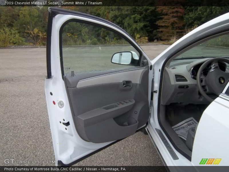 Summit White / Titanium 2009 Chevrolet Malibu LT Sedan