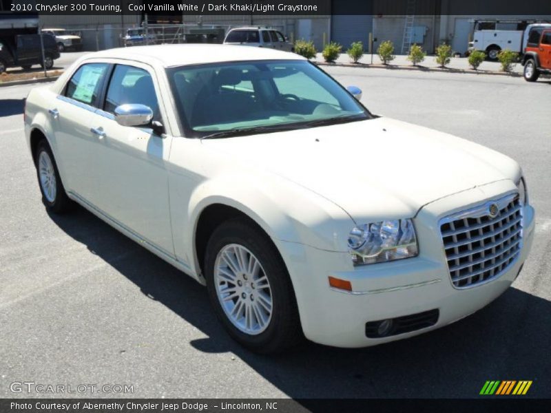 Cool Vanilla White / Dark Khaki/Light Graystone 2010 Chrysler 300 Touring