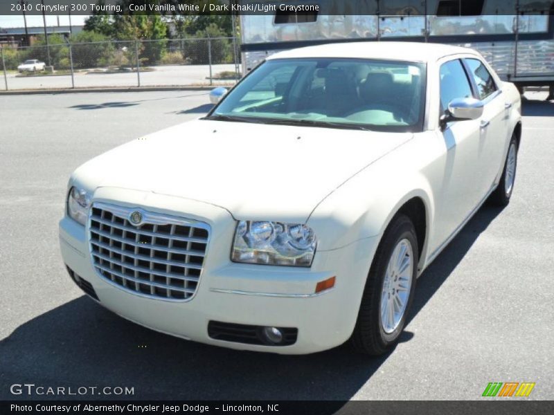 Cool Vanilla White / Dark Khaki/Light Graystone 2010 Chrysler 300 Touring
