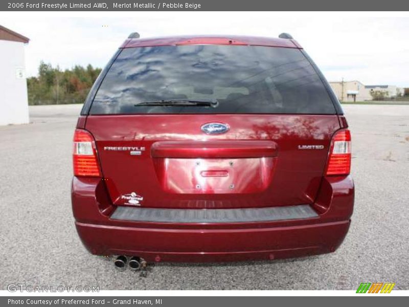 Merlot Metallic / Pebble Beige 2006 Ford Freestyle Limited AWD