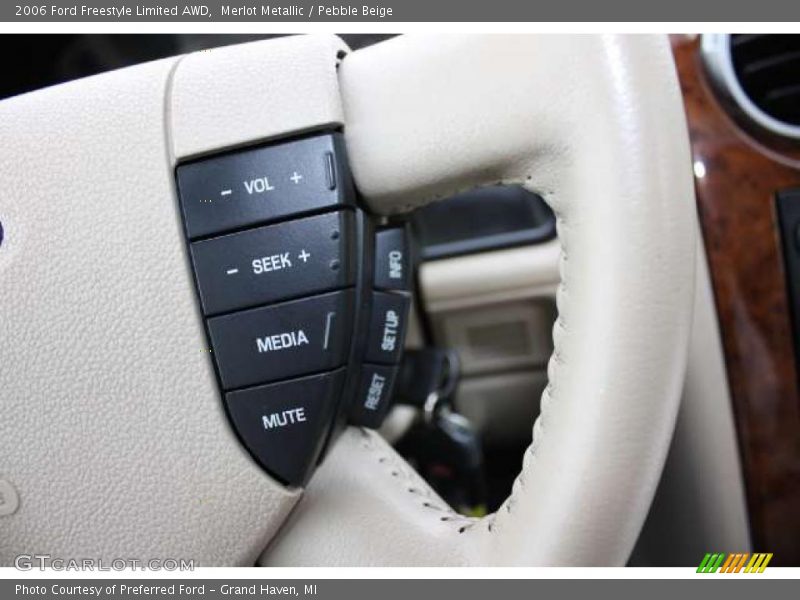 Merlot Metallic / Pebble Beige 2006 Ford Freestyle Limited AWD