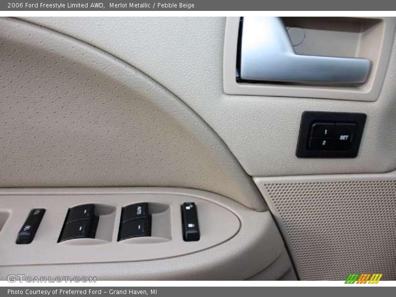Merlot Metallic / Pebble Beige 2006 Ford Freestyle Limited AWD