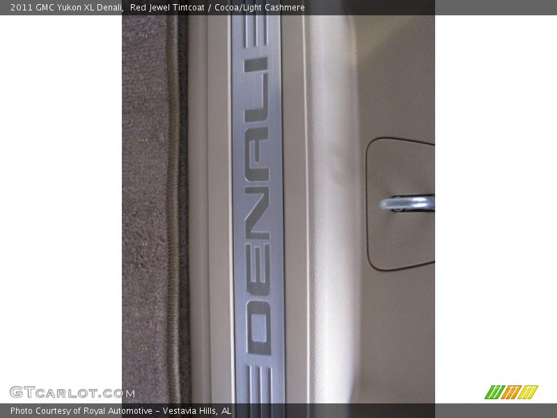 Red Jewel Tintcoat / Cocoa/Light Cashmere 2011 GMC Yukon XL Denali