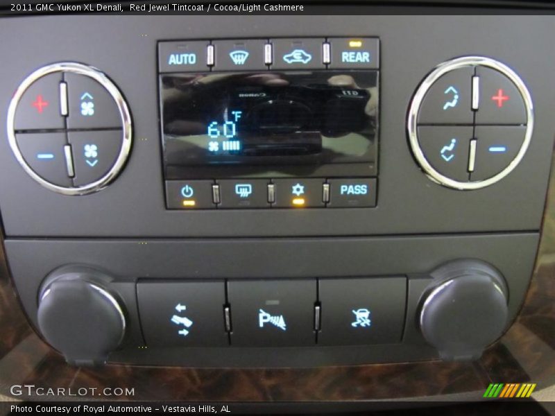 Red Jewel Tintcoat / Cocoa/Light Cashmere 2011 GMC Yukon XL Denali