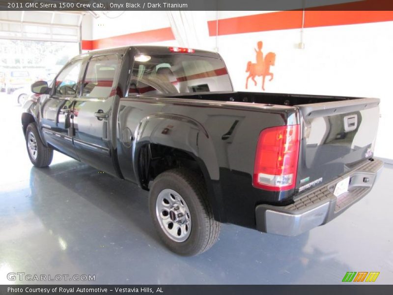Onyx Black / Dark Titanium 2011 GMC Sierra 1500 Crew Cab