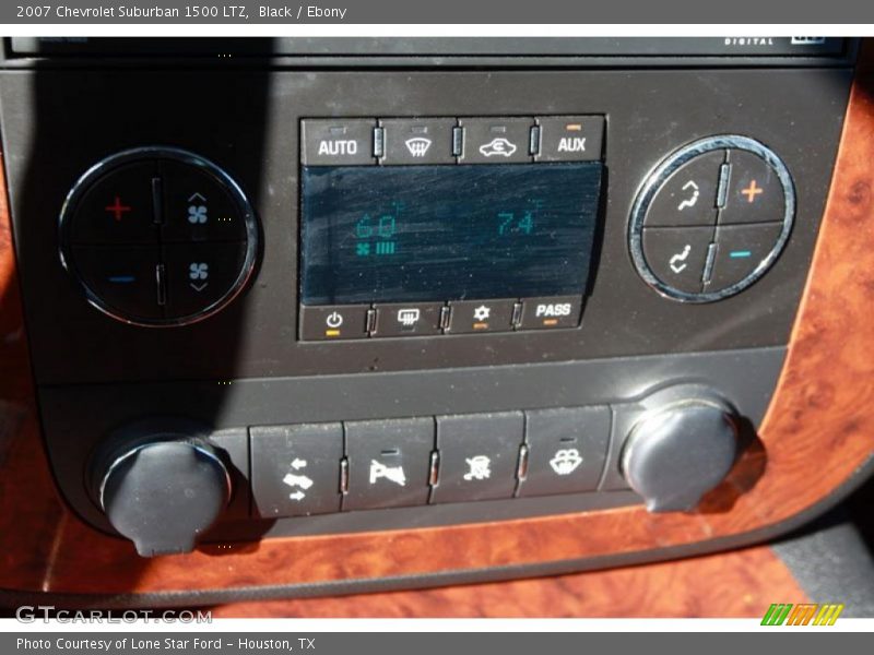 Black / Ebony 2007 Chevrolet Suburban 1500 LTZ