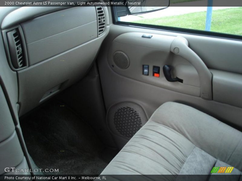 Light Autumnwood Metallic / Neutral 2000 Chevrolet Astro LS Passenger Van