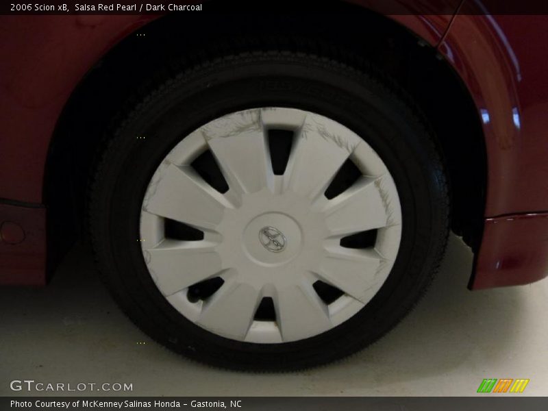 Salsa Red Pearl / Dark Charcoal 2006 Scion xB