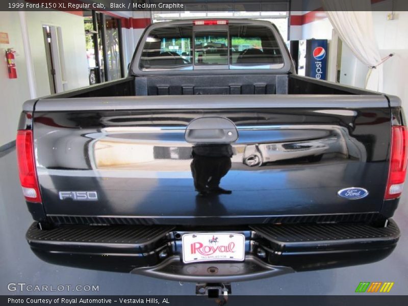 Black / Medium Graphite 1999 Ford F150 XL Regular Cab