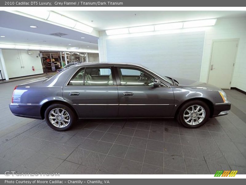 Grey Flannel / Titanium/Dark Titanium 2010 Cadillac DTS Luxury