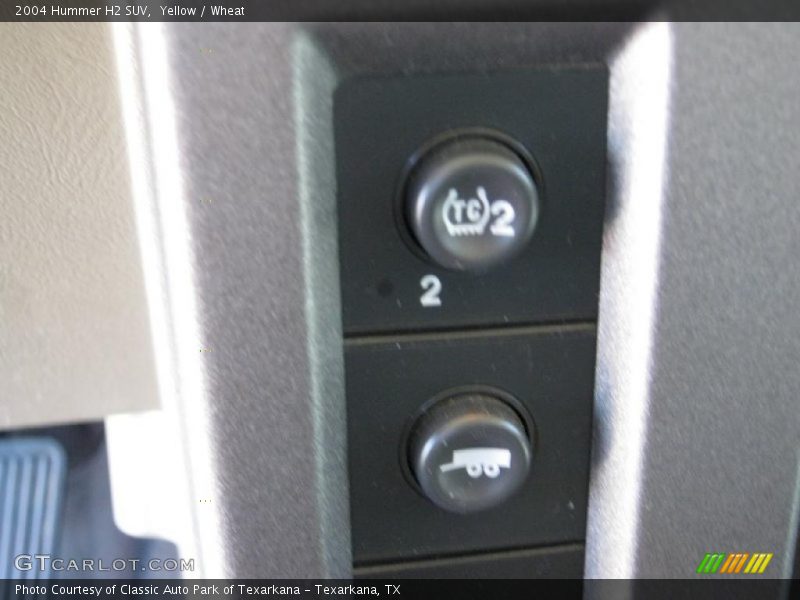 Yellow / Wheat 2004 Hummer H2 SUV