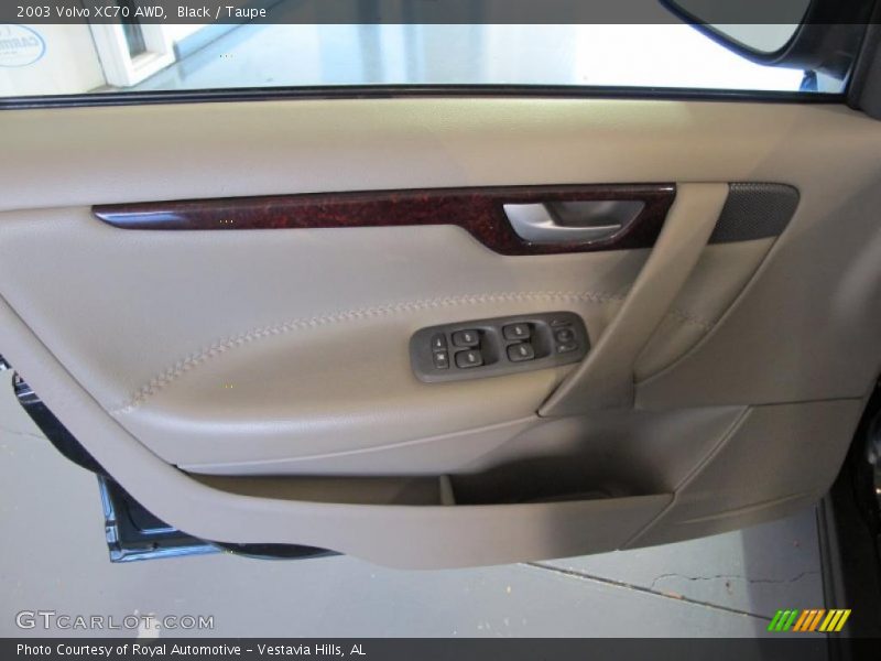 Black / Taupe 2003 Volvo XC70 AWD