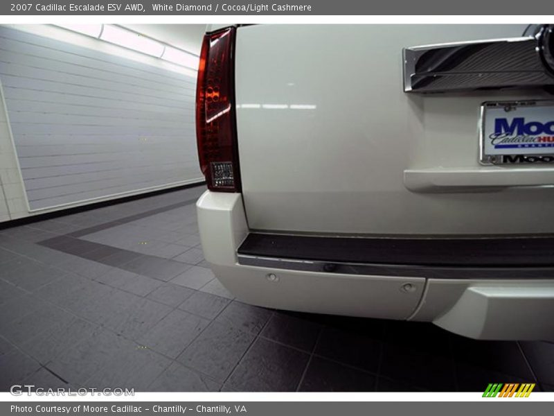 White Diamond / Cocoa/Light Cashmere 2007 Cadillac Escalade ESV AWD
