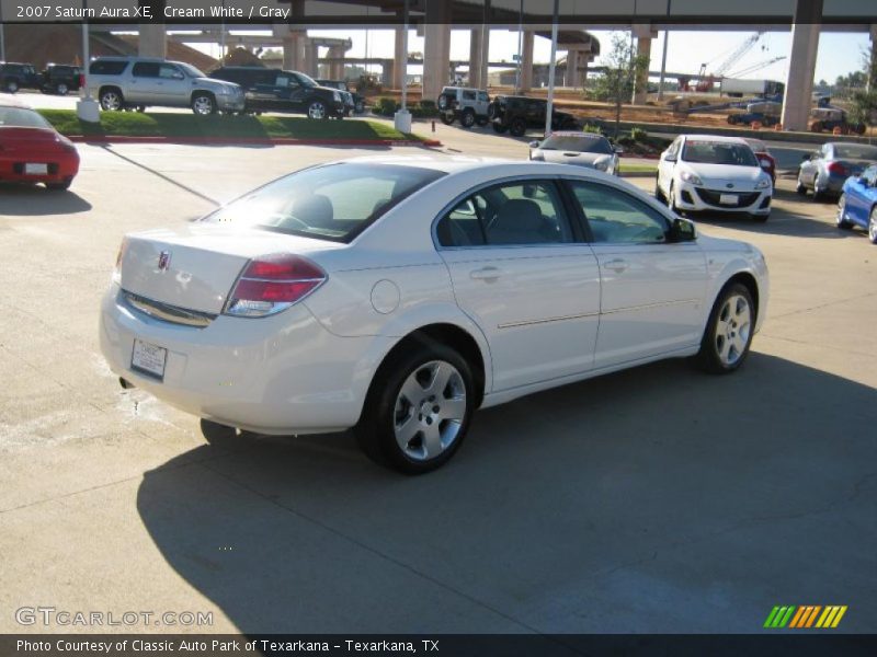Cream White / Gray 2007 Saturn Aura XE