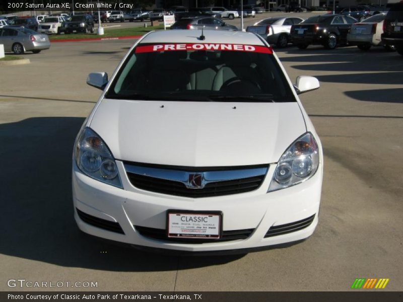 Cream White / Gray 2007 Saturn Aura XE