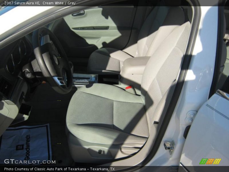 Cream White / Gray 2007 Saturn Aura XE