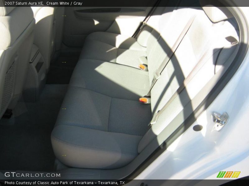 Cream White / Gray 2007 Saturn Aura XE