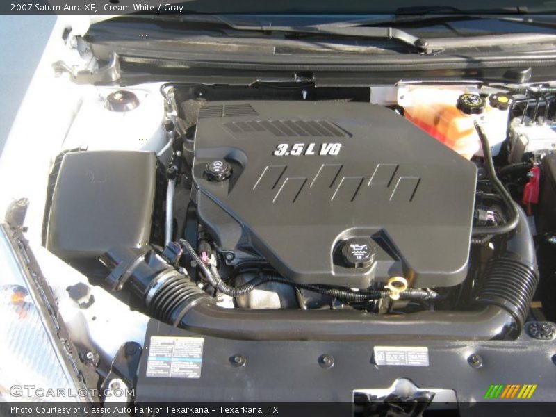 Cream White / Gray 2007 Saturn Aura XE