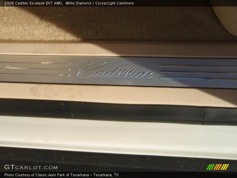 White Diamond / Cocoa/Light Cashmere 2008 Cadillac Escalade EXT AWD