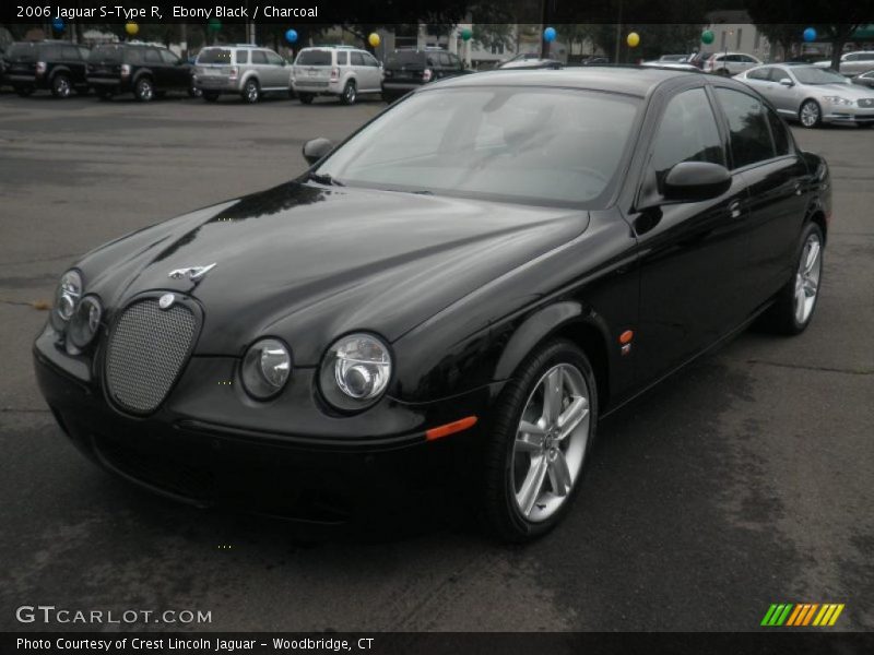 Front 3/4 View of 2006 S-Type R