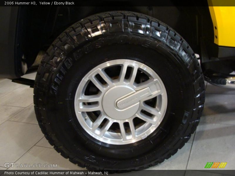 Yellow / Ebony Black 2006 Hummer H3