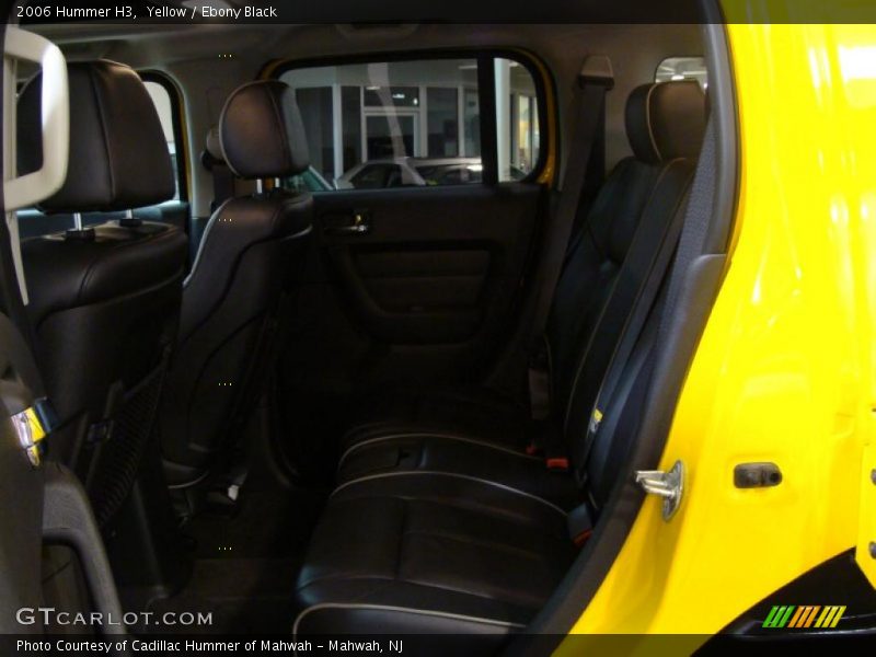 Yellow / Ebony Black 2006 Hummer H3